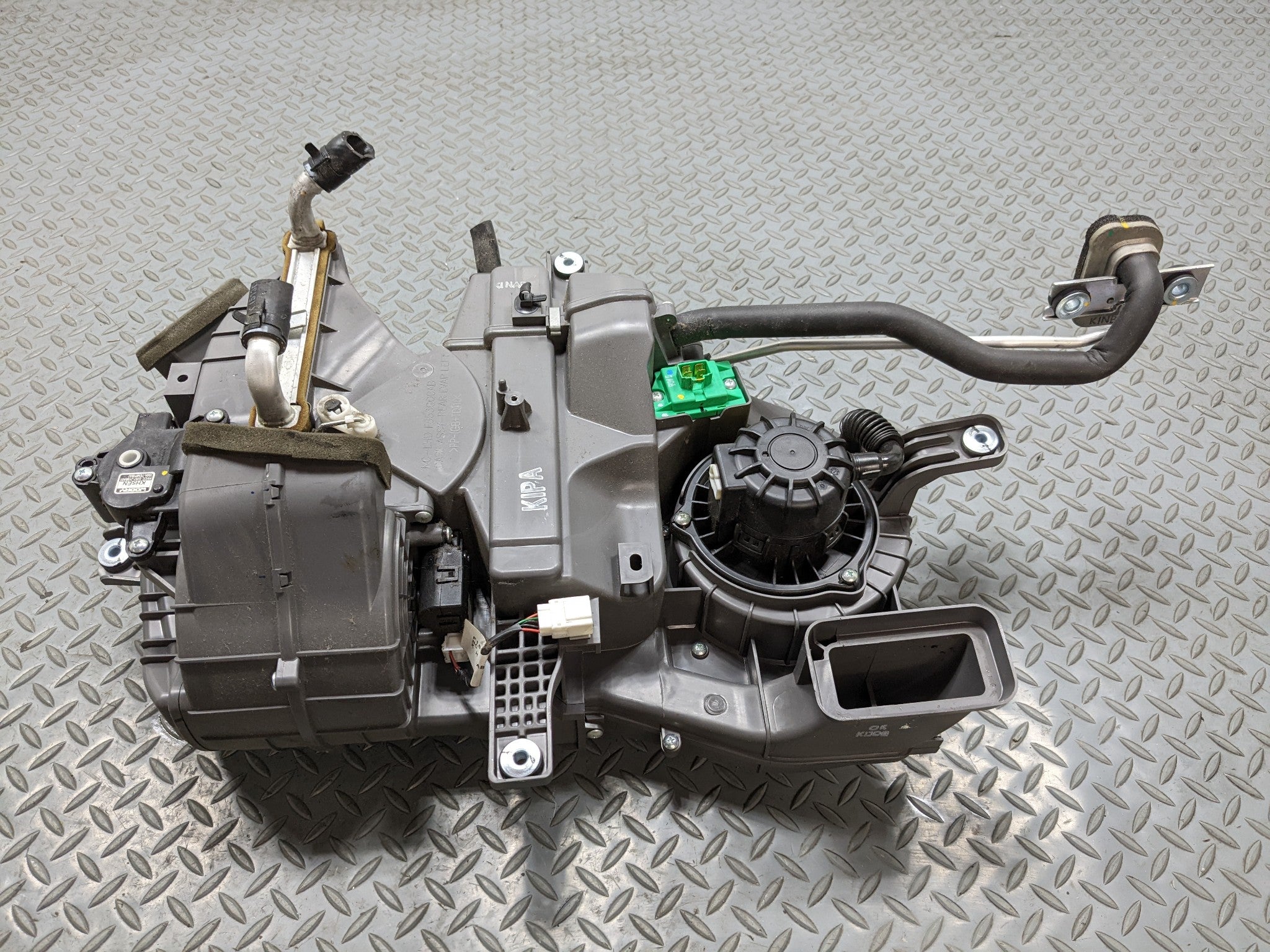 2013 - 2016 HYUNDAI SANTA FE OEM REAR HEATER EVAPORATOR BLOWER MOTOR HOUSING