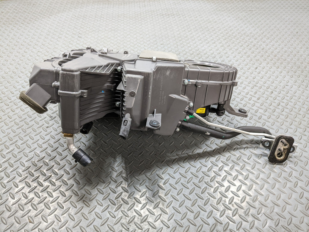2013 - 2016 HYUNDAI SANTA FE OEM REAR HEATER EVAPORATOR BLOWER MOTOR HOUSING