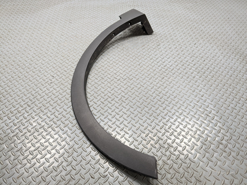 2013 - 2016 HYUNDAI SANTA FE OEM FENDER FLARE BODY MOLDING TRIM FRONT LEFT SIDE