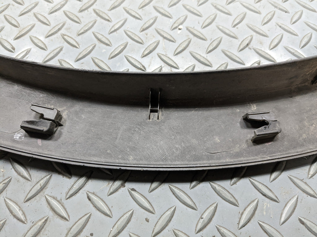 2013 - 2016 HYUNDAI SANTA FE OEM FENDER FLARE BODY MOLDING TRIM FRONT LEFT SIDE