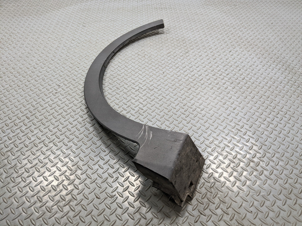 2013 - 2016 HYUNDAI SANTA FE OEM FENDER FLARE BODY MOLDING TRIM FRONT RIGHT SIDE
