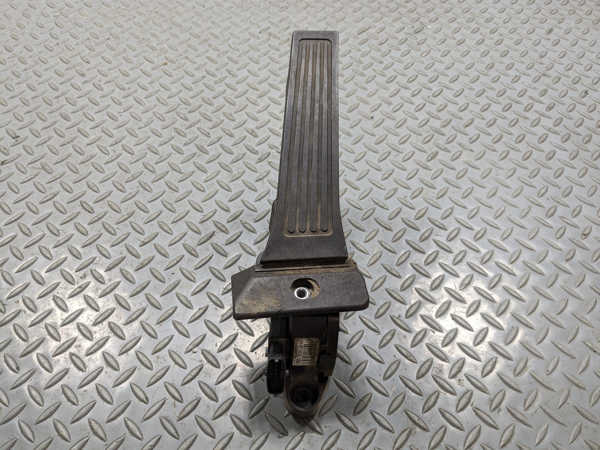 2013 - 2016 HYUNDAI SANTA FE OEM GAS THROTTLE ACCELERATOR PEDAL SENSOR BLACK