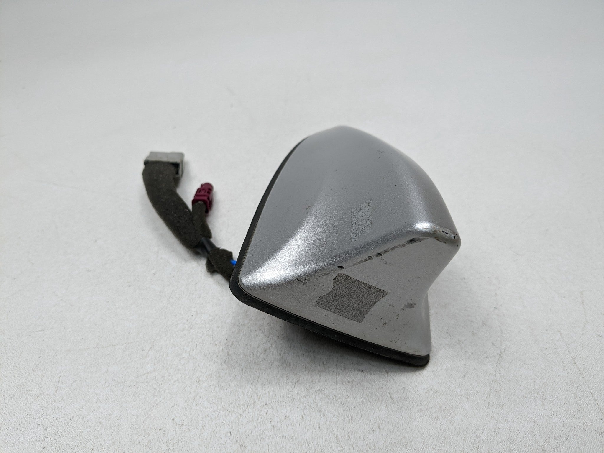 2013 - 2016 HYUNDAI SANTA FE OEM EXTERIOR ROOF SHARK FIN ANTENNA MODULE SILVER
