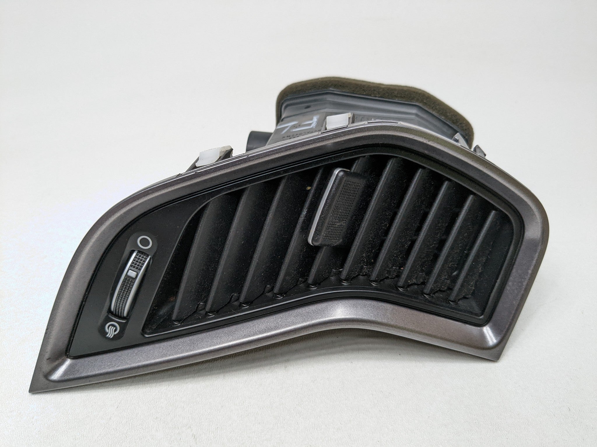 2013 - 2016 HYUNDAI SANTA FE OEM FRONT DASH LEFT AND RIGHT SIDE AC HEATER VENTS