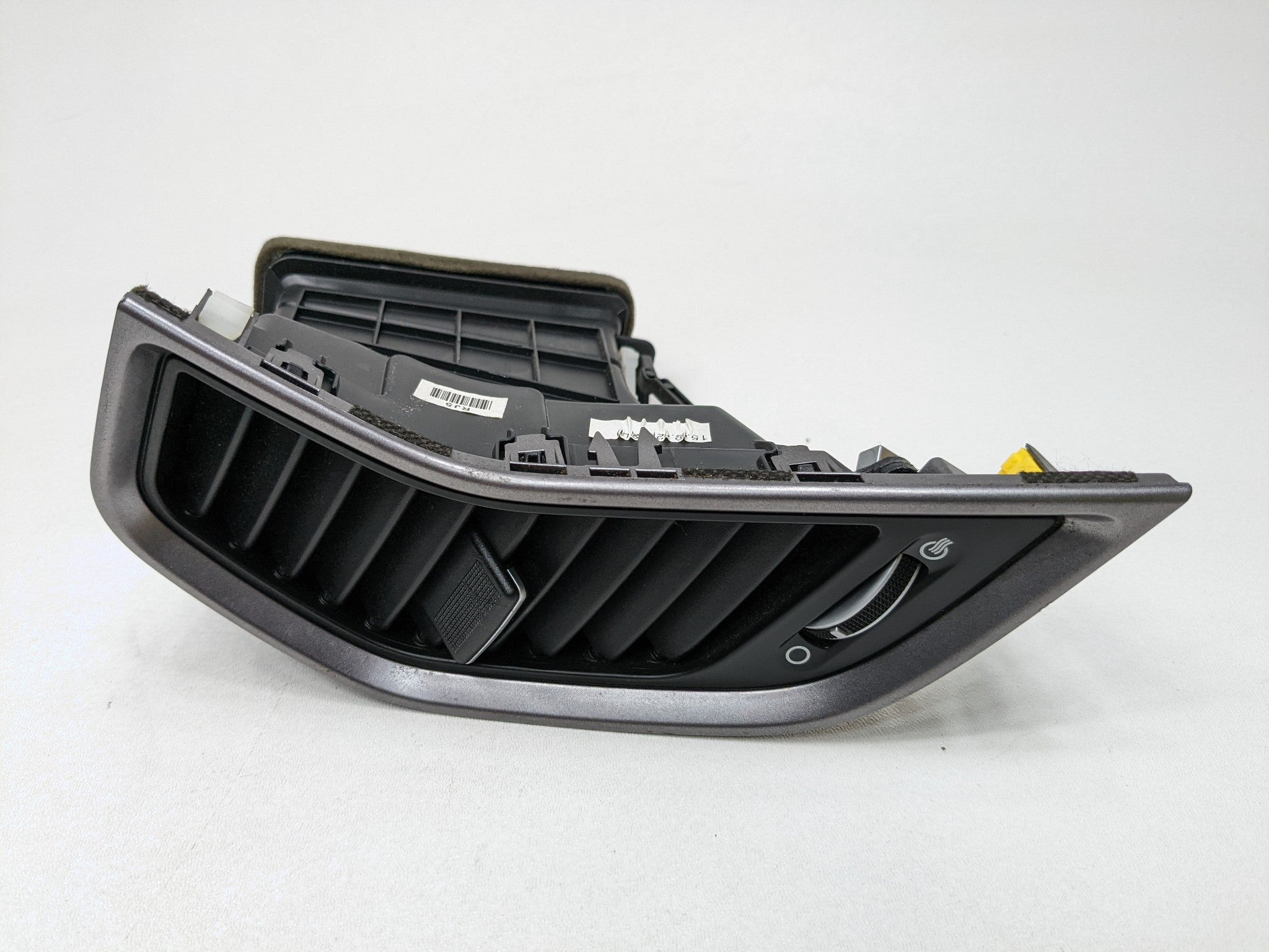 2013 - 2016 HYUNDAI SANTA FE OEM FRONT DASH LEFT AND RIGHT SIDE AC HEATER VENTS