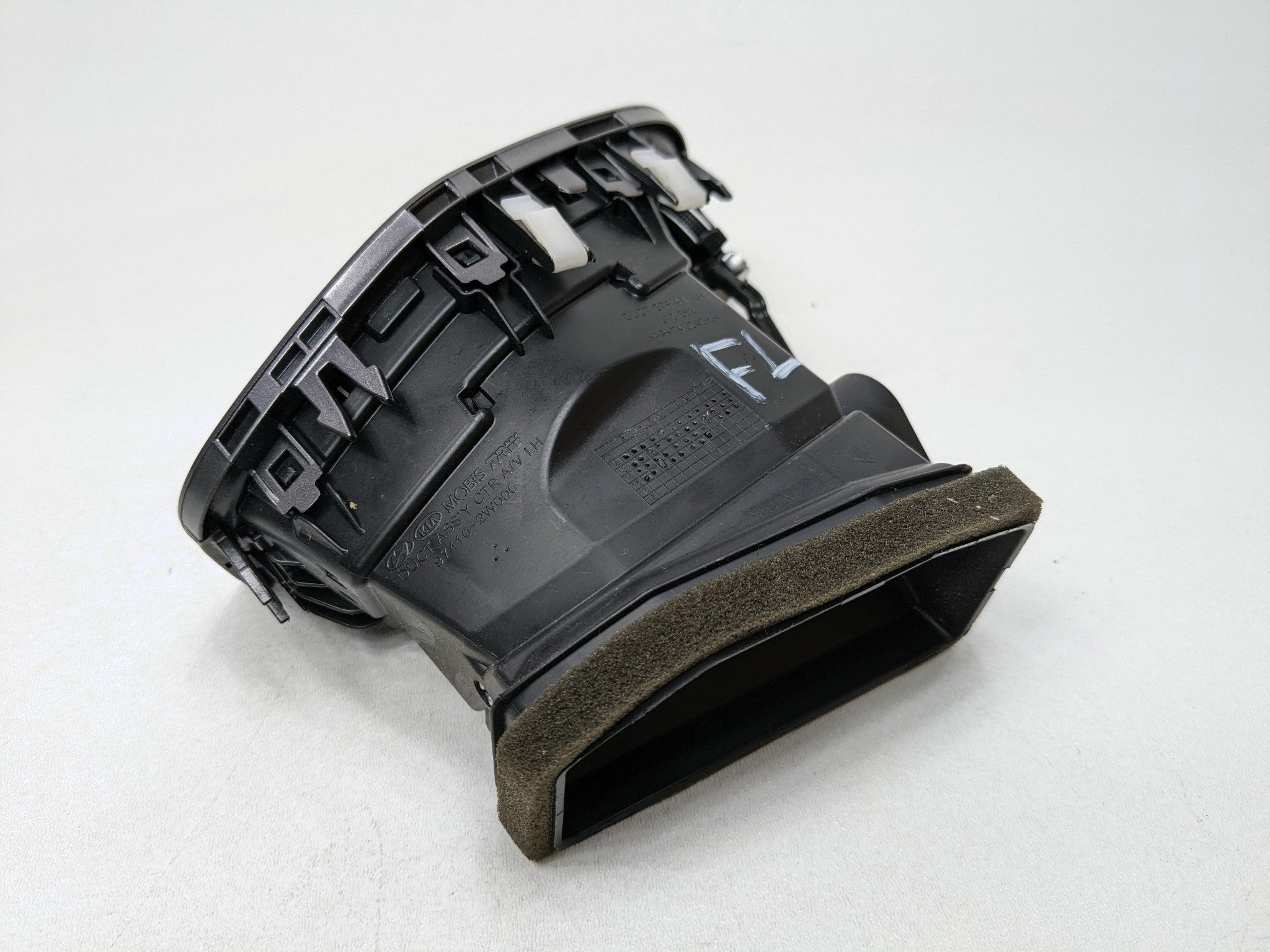 2013 - 2016 HYUNDAI SANTA FE OEM FRONT DASH LEFT AND RIGHT SIDE AC HEATER VENTS