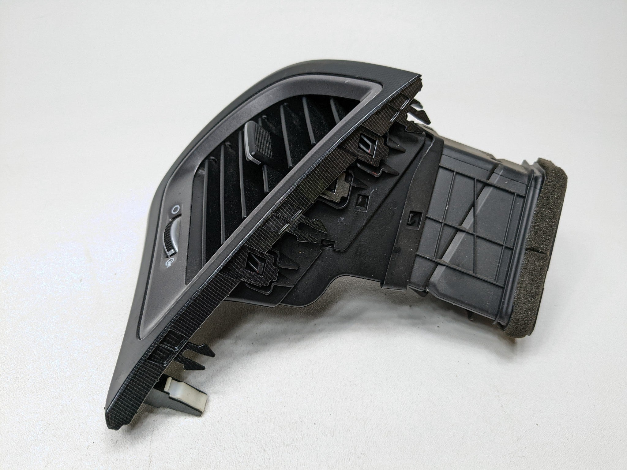 2013 - 2016 HYUNDAI SANTA FE OEM FRONT LEFT DRIVER SIDE AIR VENT BLACK