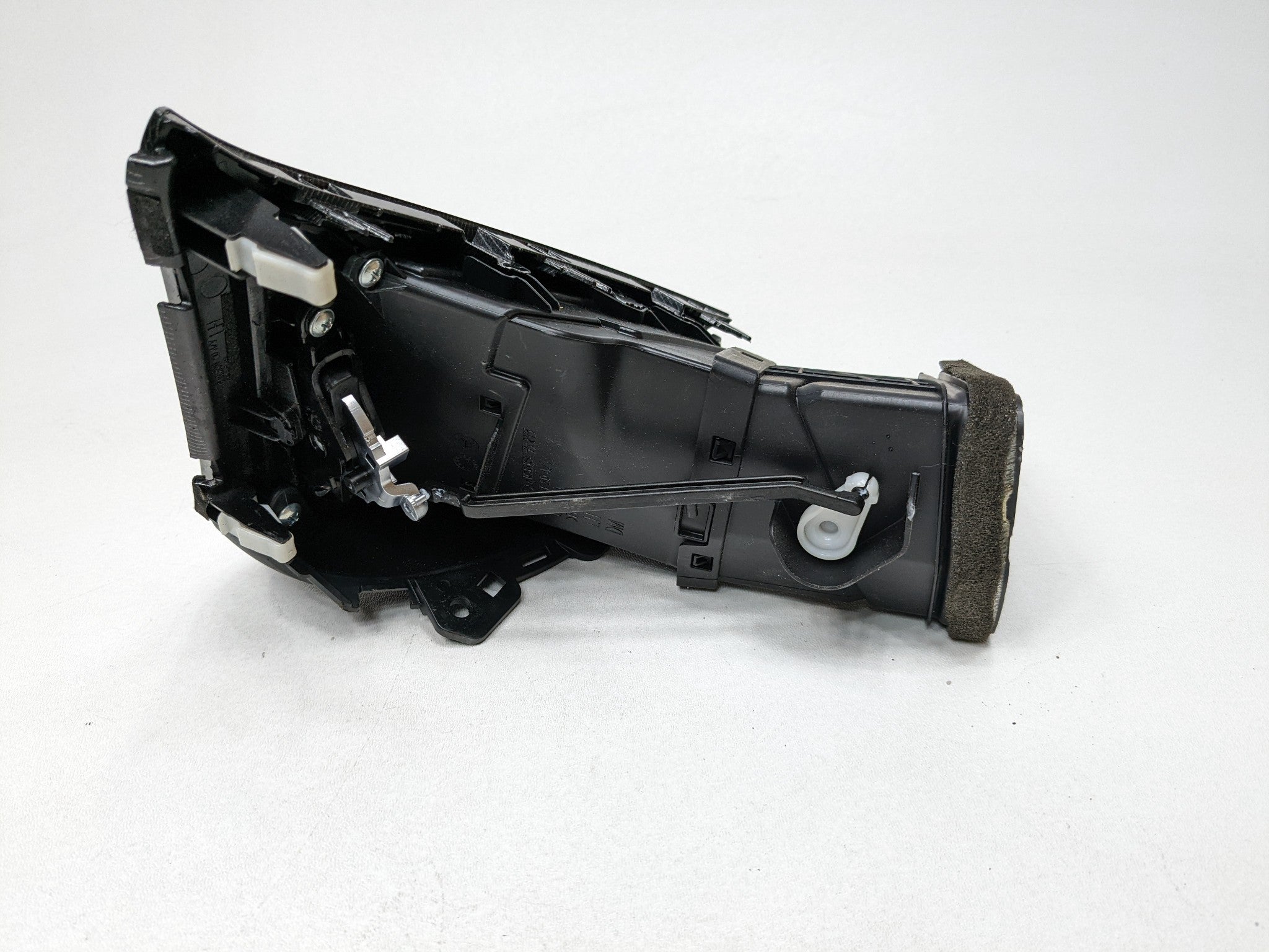 2013 - 2016 HYUNDAI SANTA FE OEM FRONT LEFT DRIVER SIDE AIR VENT BLACK