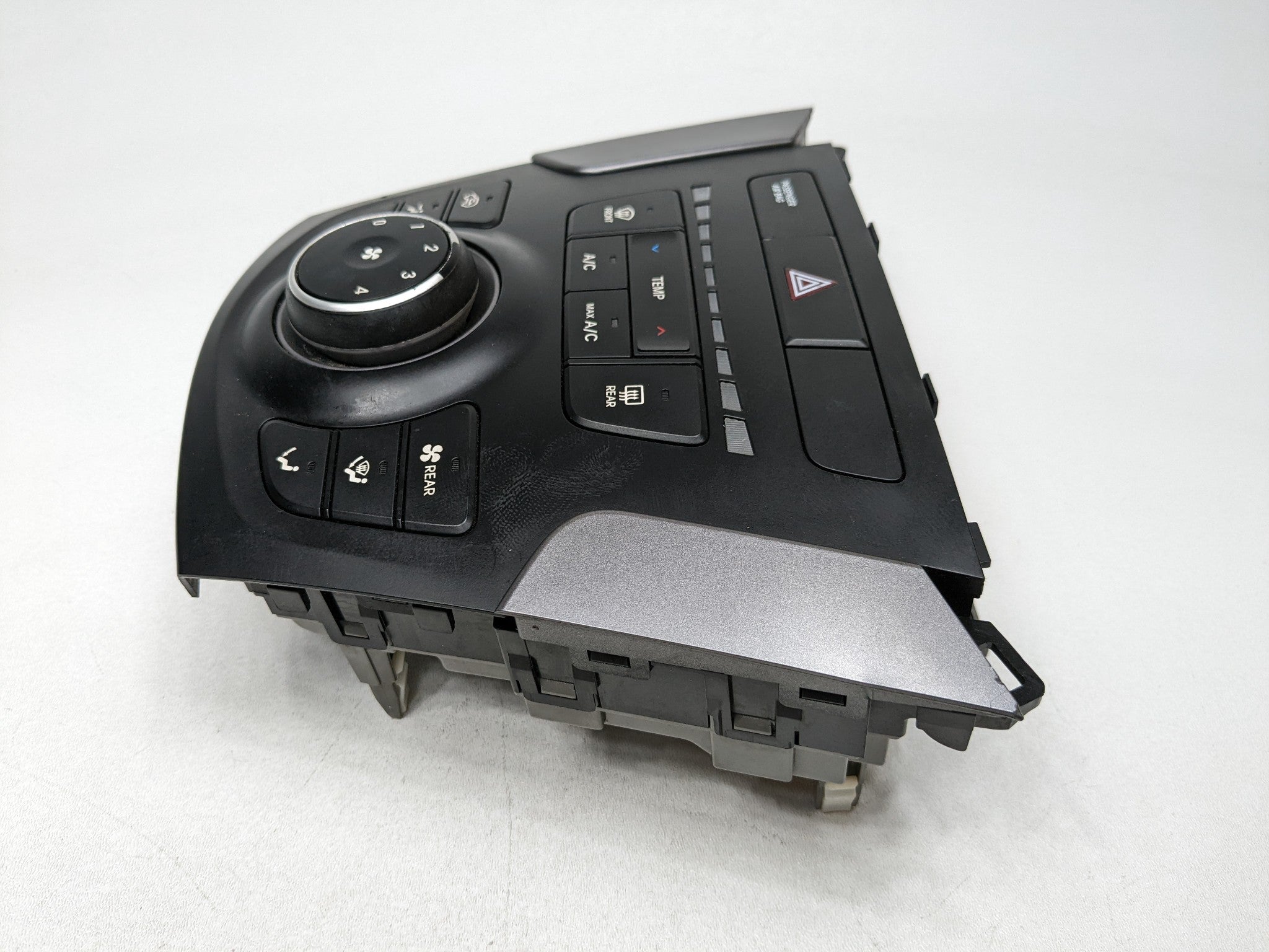 2013 - 2016 HYUNDAI SANTA FE OEM FRONT AC TEMPERATURE CONTROLLER BLACK