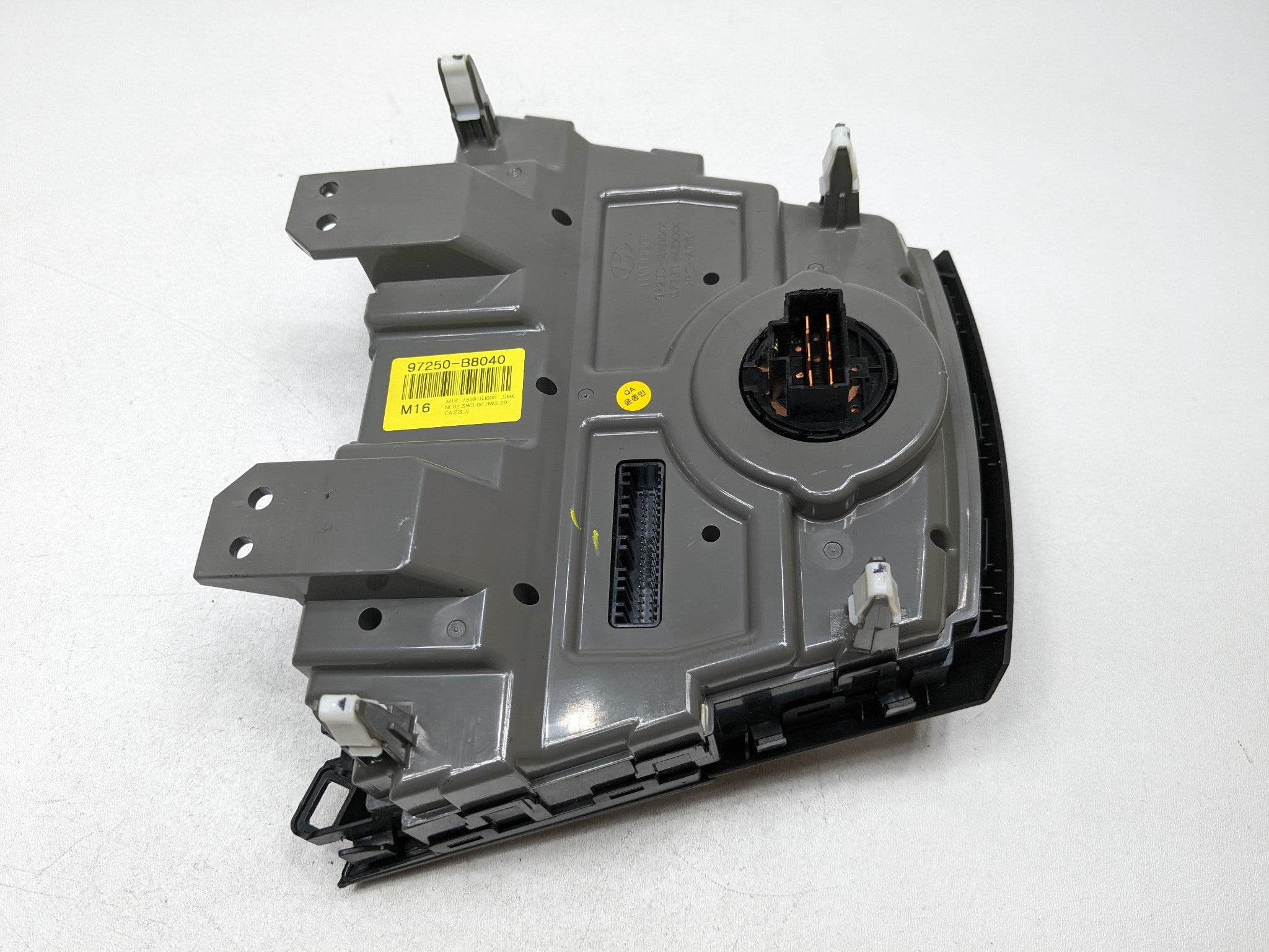2013 - 2016 HYUNDAI SANTA FE OEM FRONT AC TEMPERATURE CONTROLLER BLACK