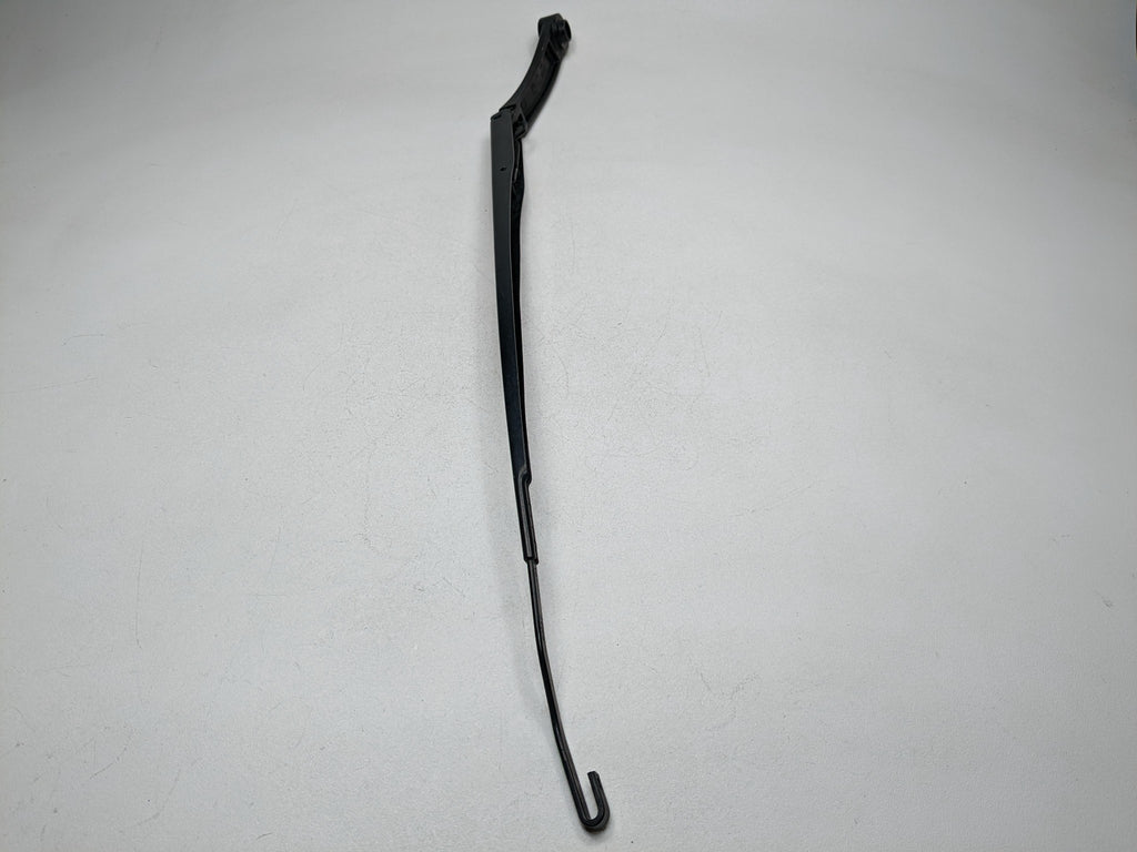 2013 - 2016 HYUNDAI SANTA FE OEM WINDSHIELD WIPER ARM FRONT RIGHT PASSENGER SIDE