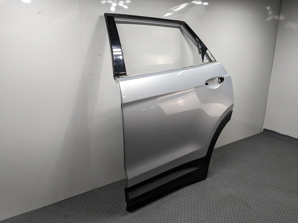 2013 - 2016 HYUNDAI SANTA FE OEM DOOR SHELL PANEL CIRCUIT SILVER REAR LEFT SIDE