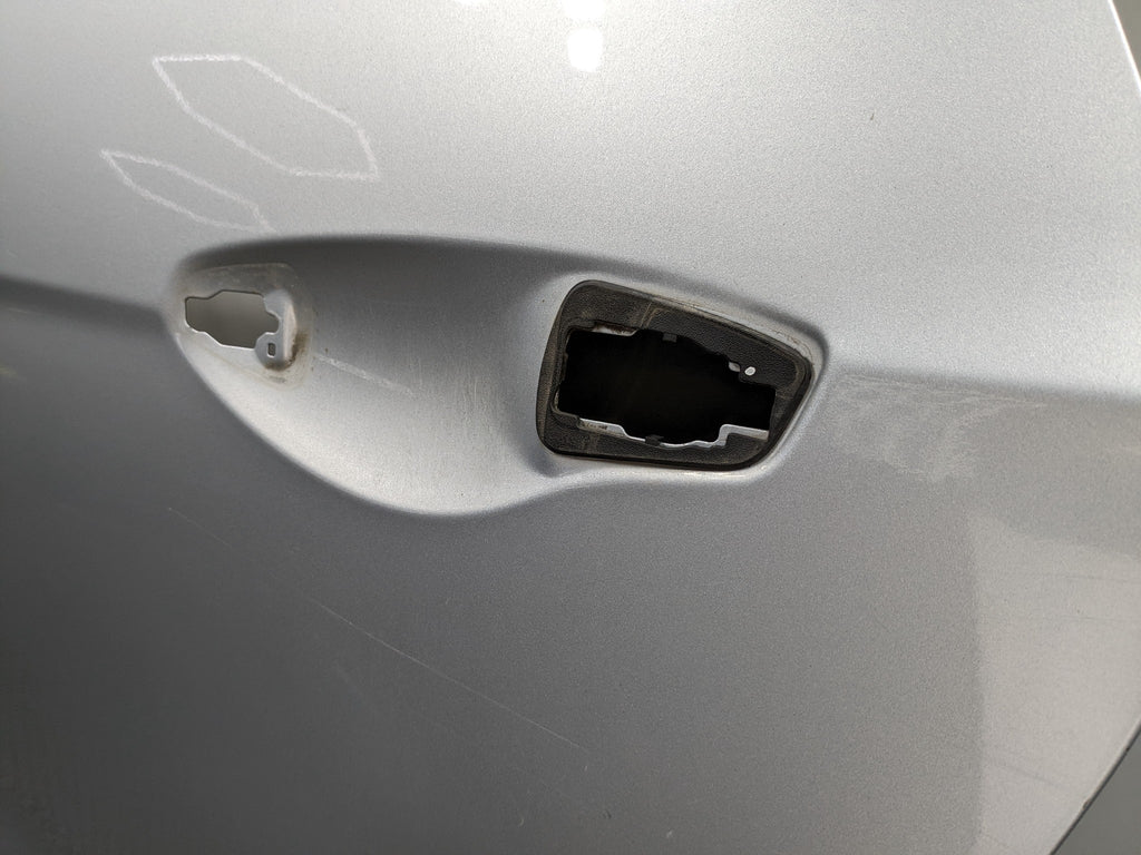 2013 - 2016 HYUNDAI SANTA FE OEM DOOR SHELL PANEL CIRCUIT SILVER REAR LEFT SIDE