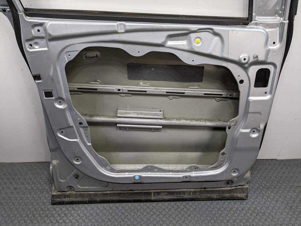 2013 - 2016 HYUNDAI SANTA FE OEM DOOR SHELL PANEL CIRCUIT SILVER FRONT LEFT SIDE