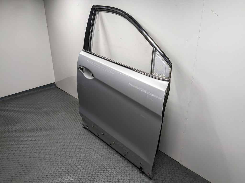 2013 - 2016 HYUNDAI SANTA FE OEM DOOR SHELL PANEL CIRCUIT SILVER FRONT RIGHT