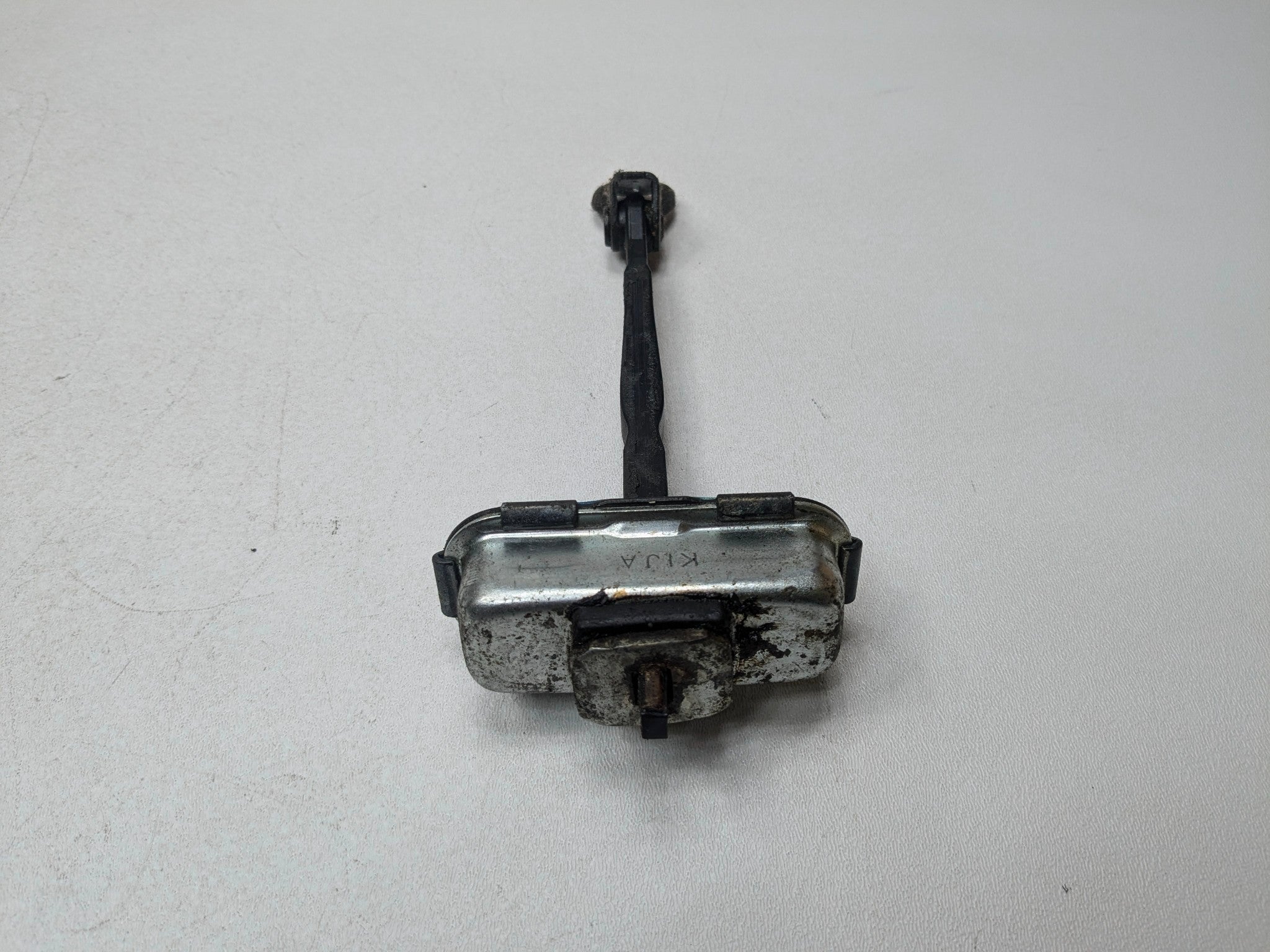 2013 - 2016 HYUNDAI SANTA FE OEM DOOR CHECK STOPPER FRONT RIGHT PASSENGER SIDE