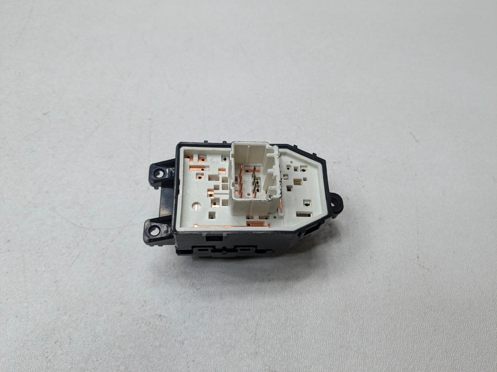 2013 - 2016 HYUNDAI SANTA FE OEM MIRROR CONTROL SWITCH FRONT LEFT DRIVER'S DOOR