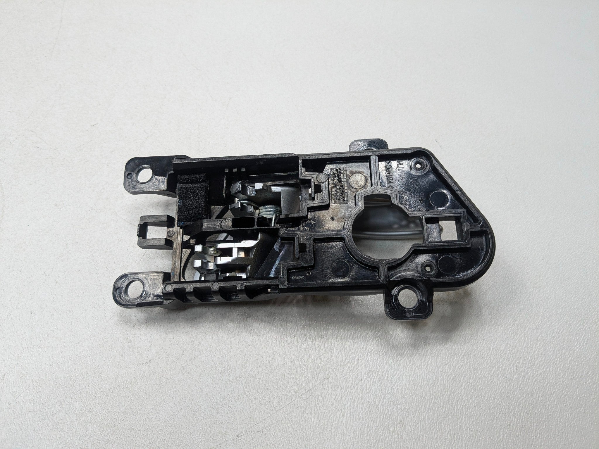 2013 - 2016 HYUNDAI SANTA FE OEM INTERIOR DOOR HANDLE FRONT LEFT DRIVER SIDE