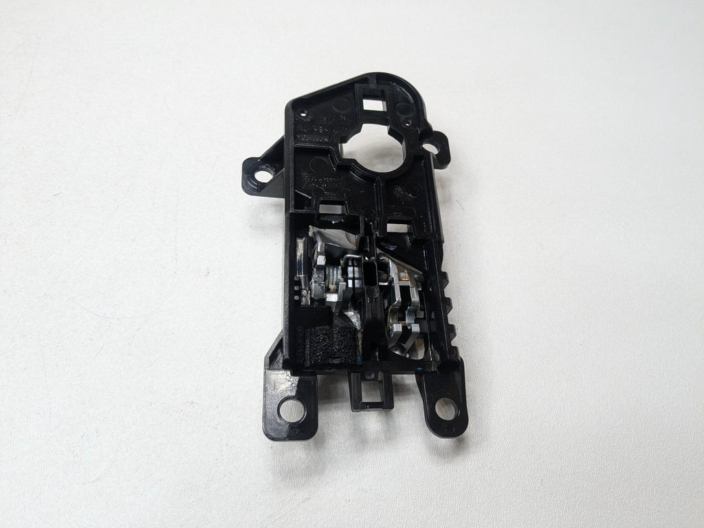 2013 - 2016 HYUNDAI SANTA FE OEM INTERIOR DOOR HANDLE FRONT LEFT DRIVER SIDE