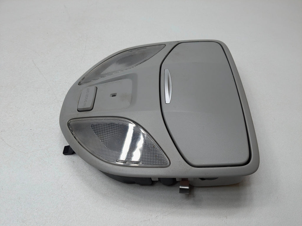 2013 - 2016 HYUNDAI SANTA FE OEM OVERHEAD CONSOLE GRAY MAP DOME LIGHT LAMP FRONT