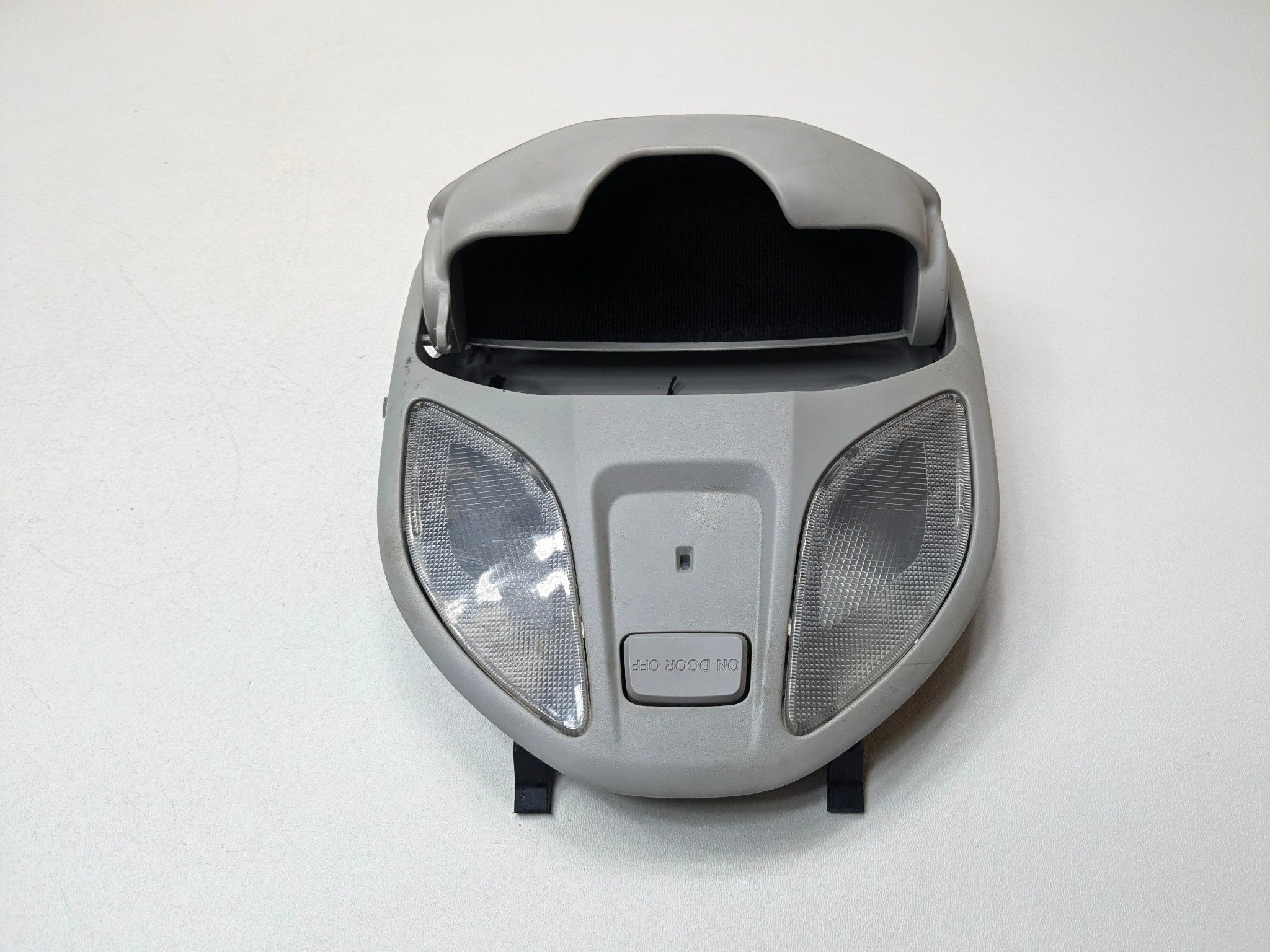 2013 - 2016 HYUNDAI SANTA FE OEM OVERHEAD CONSOLE GRAY MAP DOME LIGHT LAMP FRONT