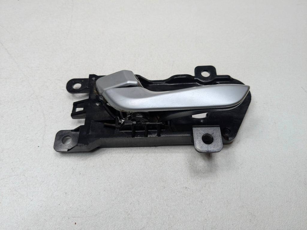 2013 - 2016 HYUNDAI SANTA FE OEM INTERIOR DOOR HANDLE REAR LEFT DRIVER SIDE