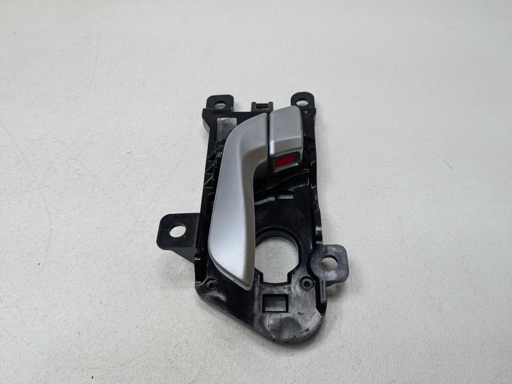 2013 - 2016 HYUNDAI SANTA FE OEM INTERIOR DOOR HANDLE REAR LEFT DRIVER SIDE