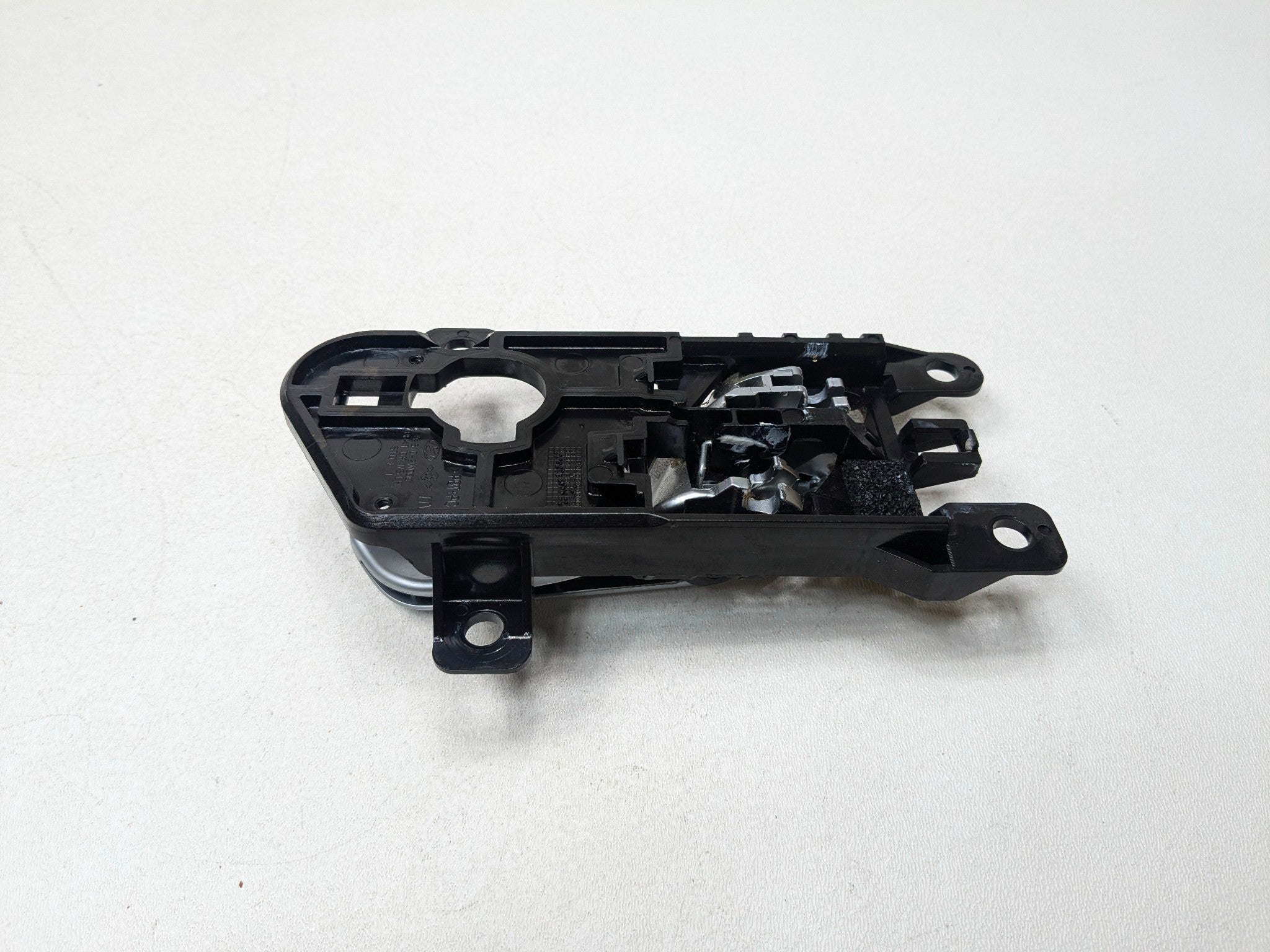 2013 - 2016 HYUNDAI SANTA FE OEM INTERIOR DOOR HANDLE REAR LEFT DRIVER SIDE