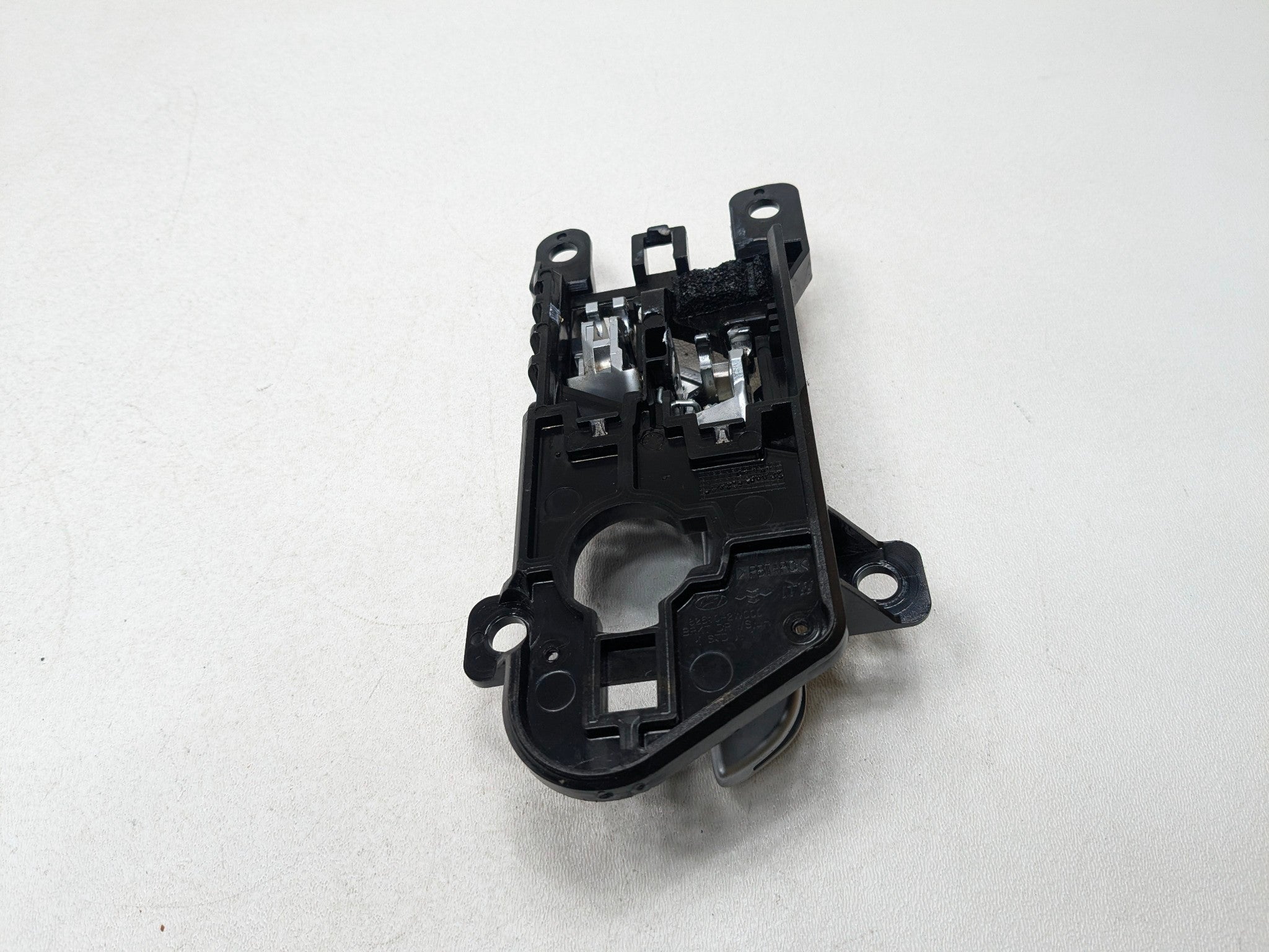 2013 - 2016 HYUNDAI SANTA FE OEM INTERIOR DOOR HANDLE REAR LEFT DRIVER SIDE