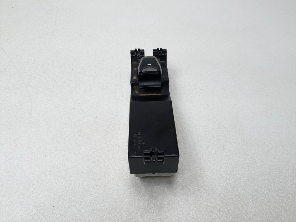 13 - 16 HYUNDAI SANTA FE OEM DOOR WINDOW CONTROL SWITCH REAR LEFT DRIVER SIDE