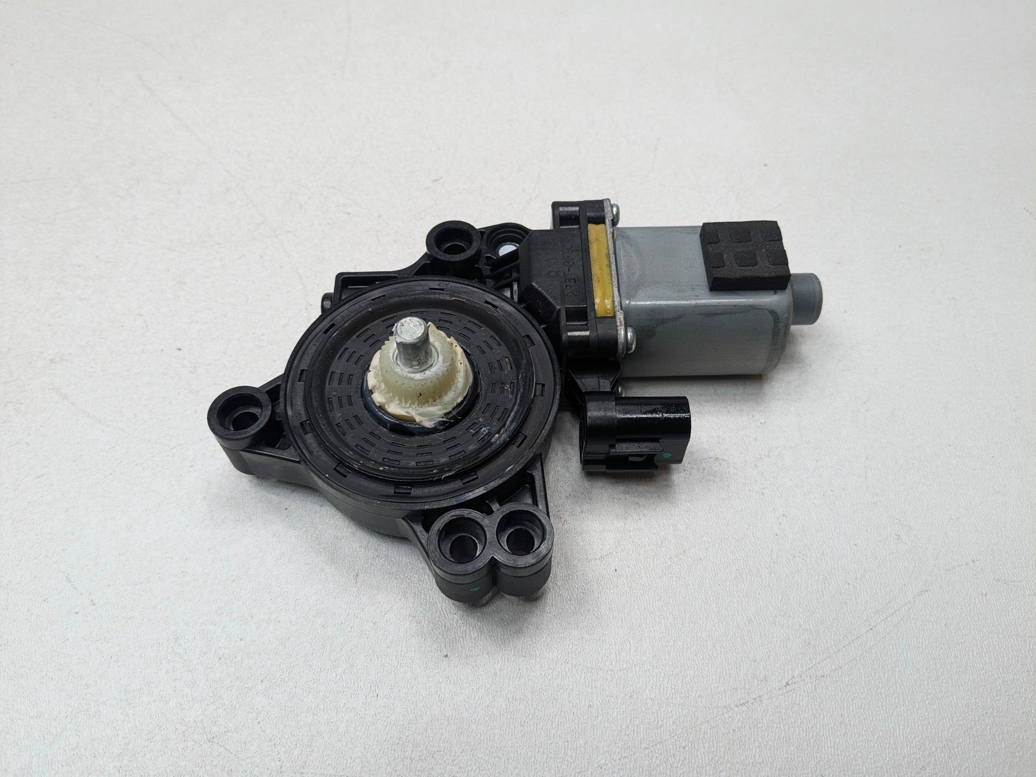 2013 - 2016 HYUNDAI SANTA FE OEM POWER WINDOW MOTOR REAR LEFT DRIVER SIDE