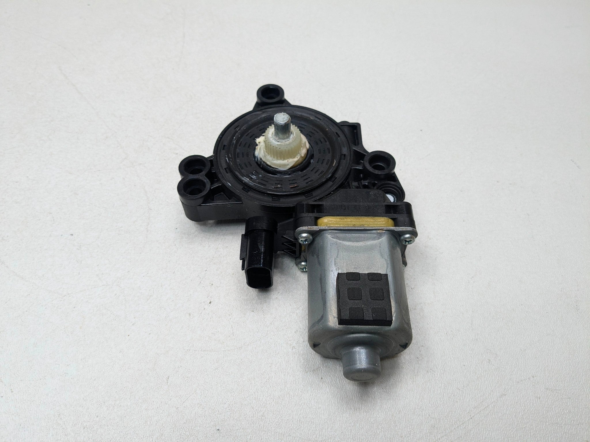 2013 - 2016 HYUNDAI SANTA FE OEM POWER WINDOW MOTOR REAR LEFT DRIVER SIDE