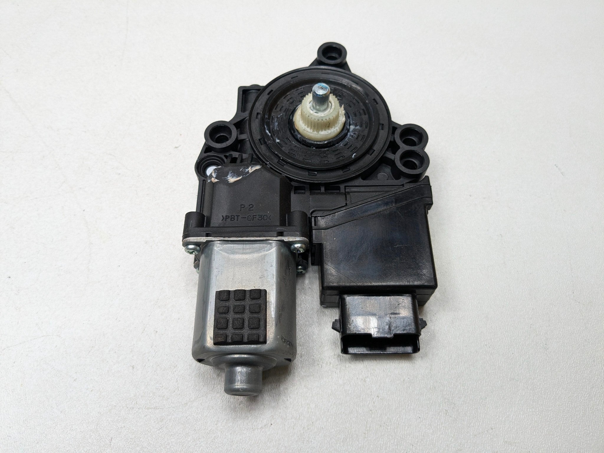 2013 - 2016 HYUNDAI SANTA FE OEM POWER WINDOW MOTOR FRONT RIGHT PASSENGER SIDE