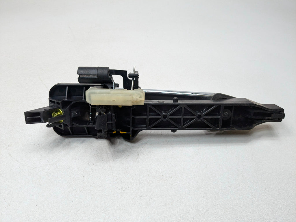 2013 - 2016 HYUNDAI SANTA FE OEM EXTERIOR DOOR HANDLE REAR RIGHT PASSENGER SIDE