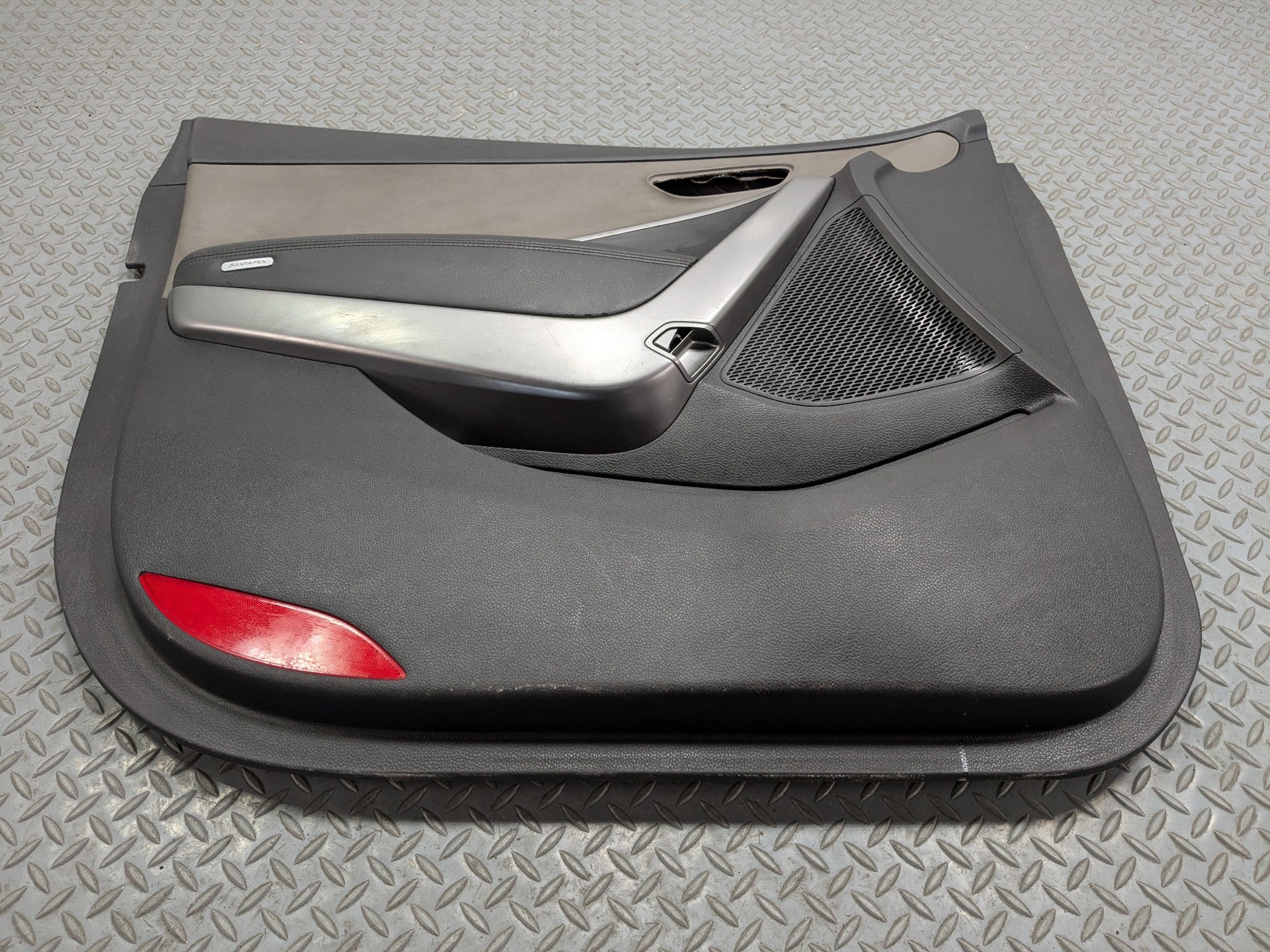 2013 - 2016 HYUNDAI SANTA FE OEM INTERIOR DOOR TRIM PANEL FRONT LEFT DRIVER SIDE