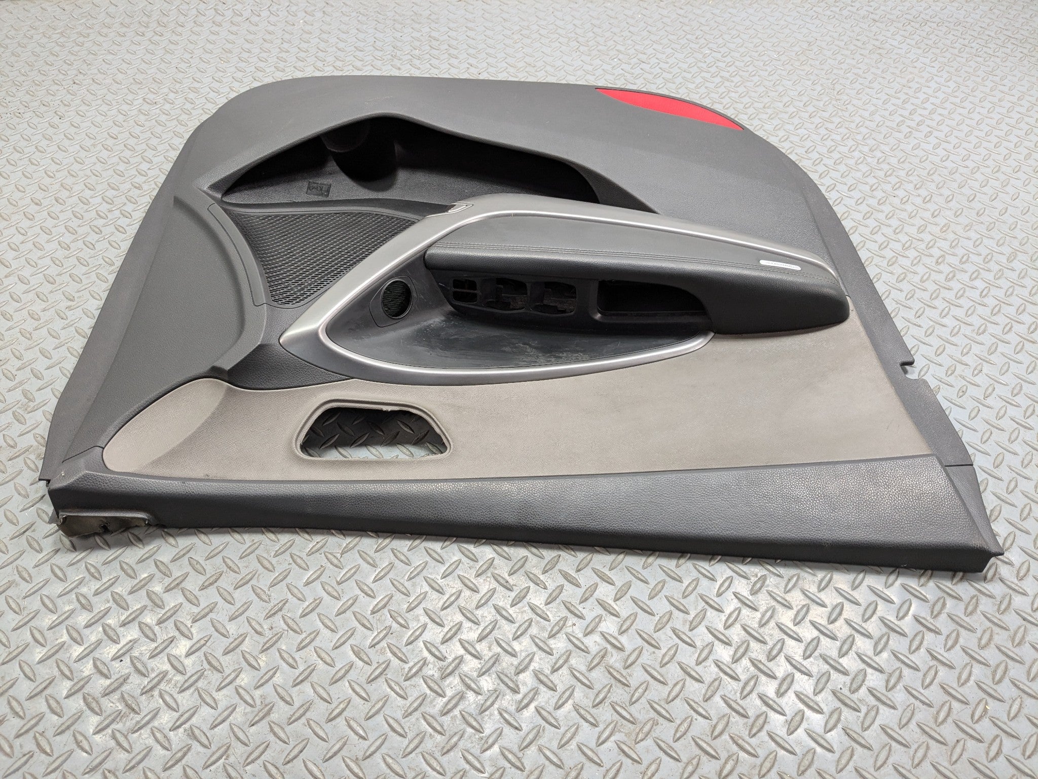 2013 - 2016 HYUNDAI SANTA FE OEM INTERIOR DOOR TRIM PANEL FRONT LEFT DRIVER SIDE