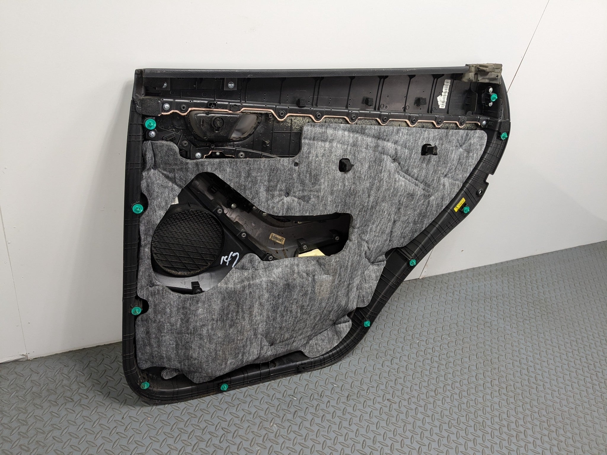 2013 - 2016 HYUNDAI SANTA FE OEM INTERIOR DOOR TRIM PANEL REAR LEFT DRIVER SIDE