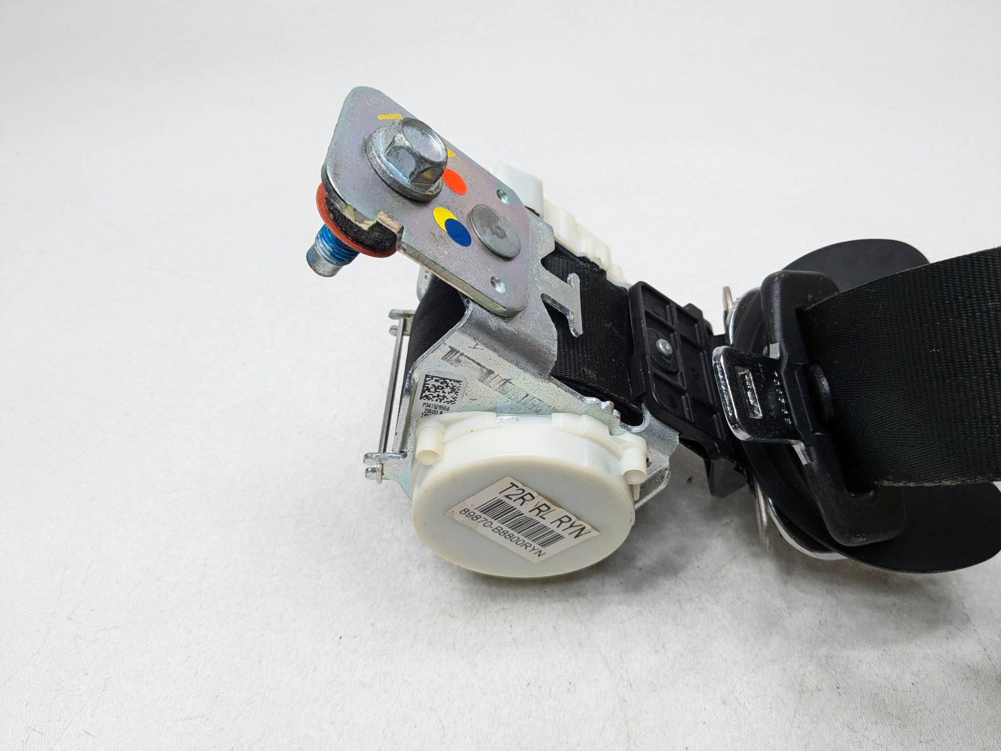 2013 - 2016 HYUNDAI SANTA FE OEM REAR 3RD ROW LEFT SEAT BELT SEATBELT RETRACTOR