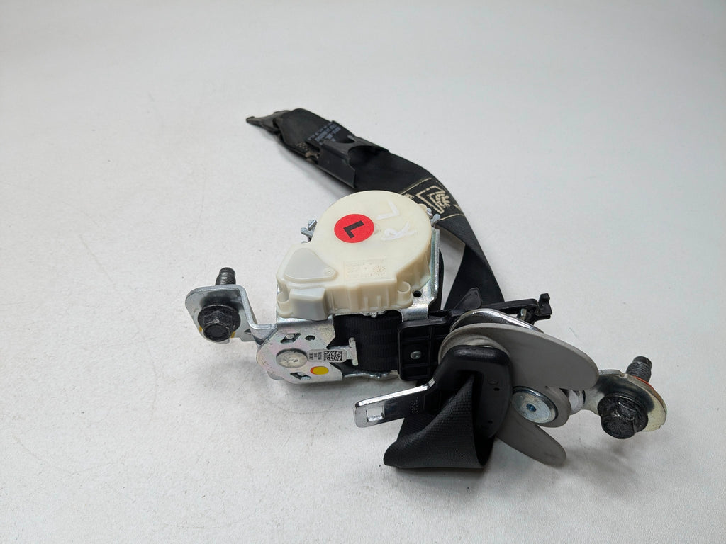 2013 - 2016 HYUNDAI SANTA FE OEM REAR LEFT SEAT BELT SEATBELT RETRACTOR