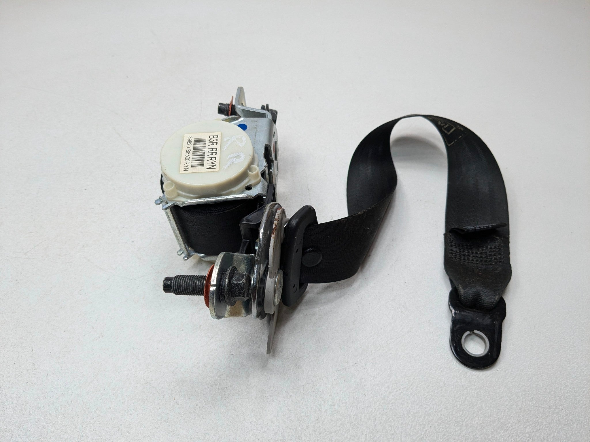 2013 - 2016 HYUNDAI SANTA FE OEM REAR RIGHT SEAT BELT SEATBELT RETRACTOR BLACK