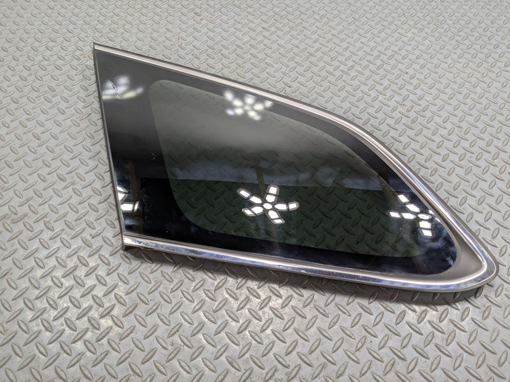 2013 - 2016 HYUNDAI SANTA FE OEM DOOR WINDOW QUARTER GLASS REAR LEFT DRIVER SIDE
