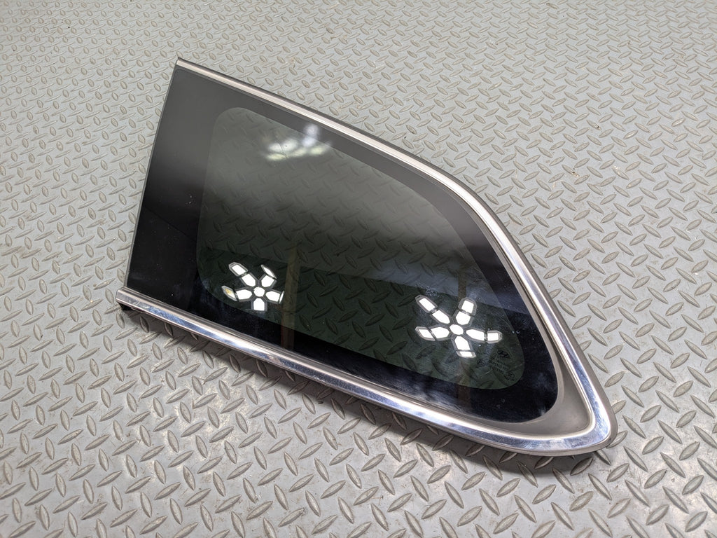 2013 - 2016 HYUNDAI SANTA FE OEM DOOR WINDOW QUARTER GLASS REAR LEFT DRIVER SIDE