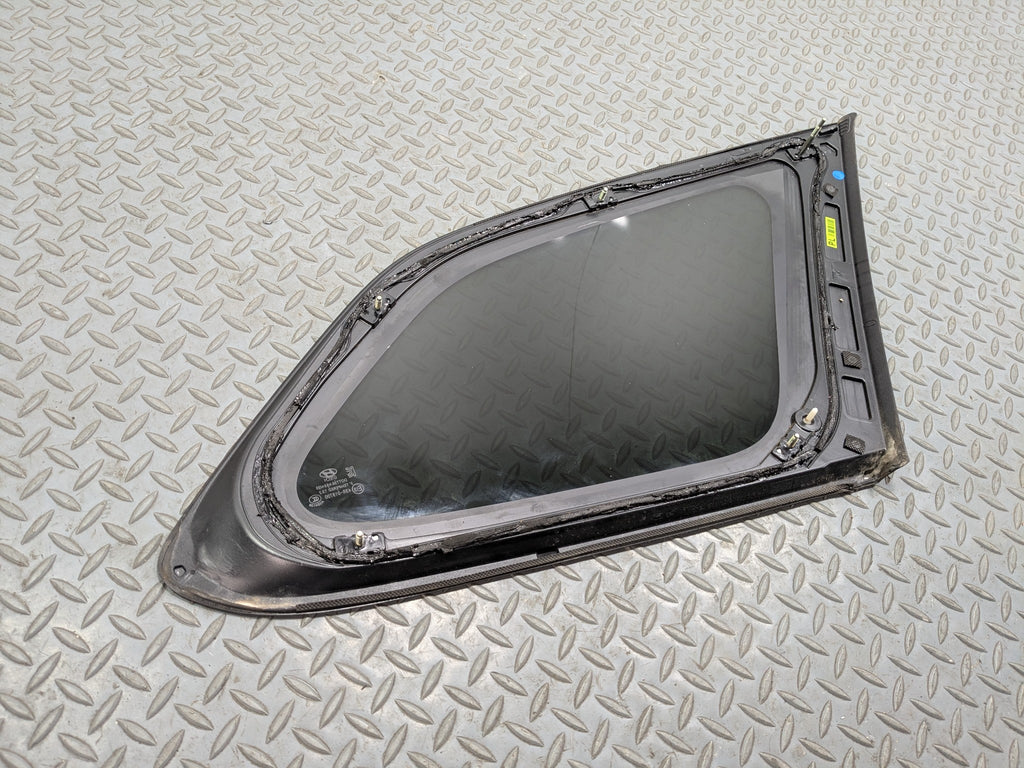 2013 - 2016 HYUNDAI SANTA FE OEM DOOR WINDOW QUARTER GLASS REAR LEFT DRIVER SIDE