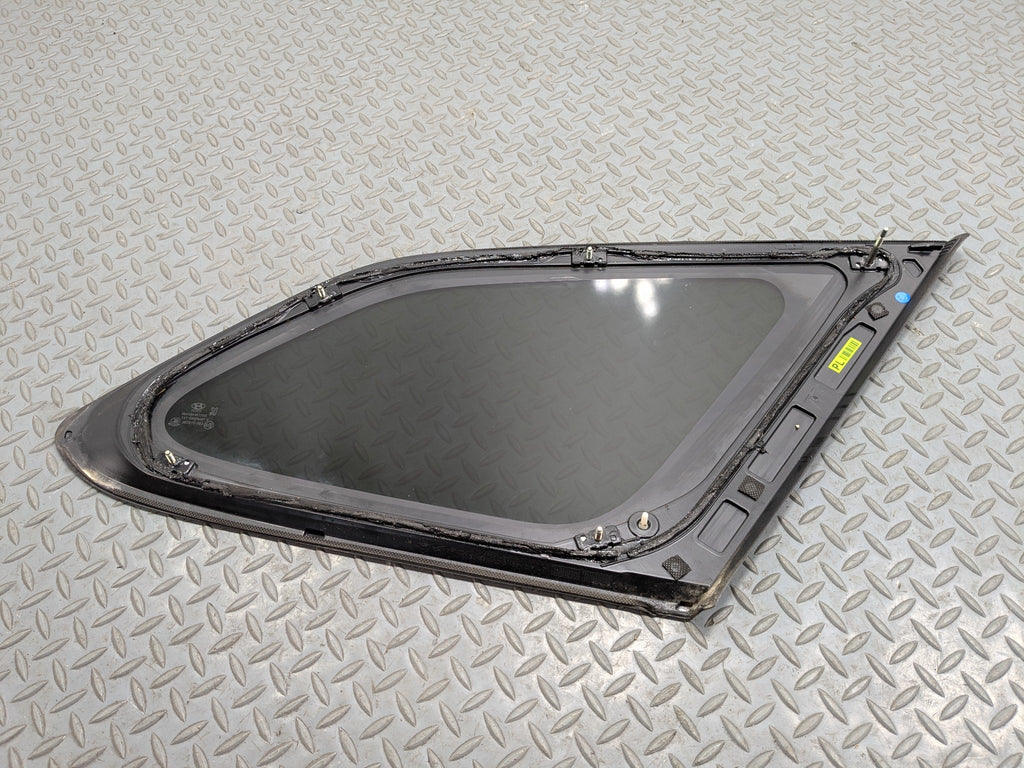 2013 - 2016 HYUNDAI SANTA FE OEM DOOR WINDOW QUARTER GLASS REAR LEFT DRIVER SIDE