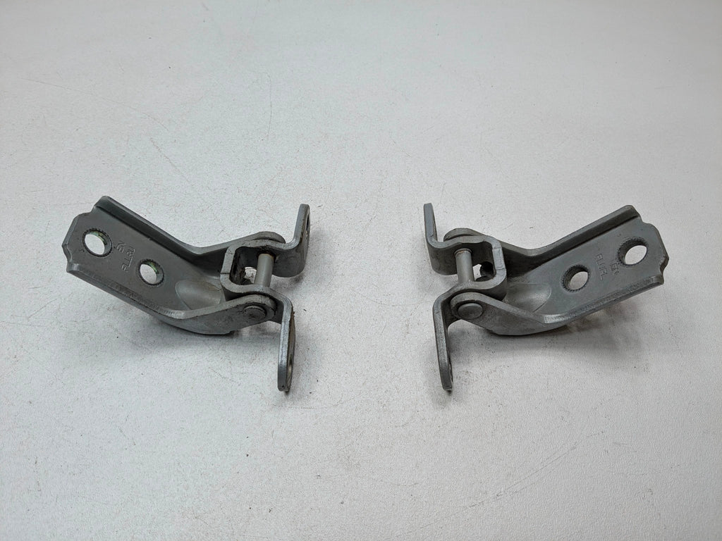 2013 - 2016 HYUNDAI SANTA FE OEM DOOR HINGES SET FRONT LEFT UPPER AND LOWER