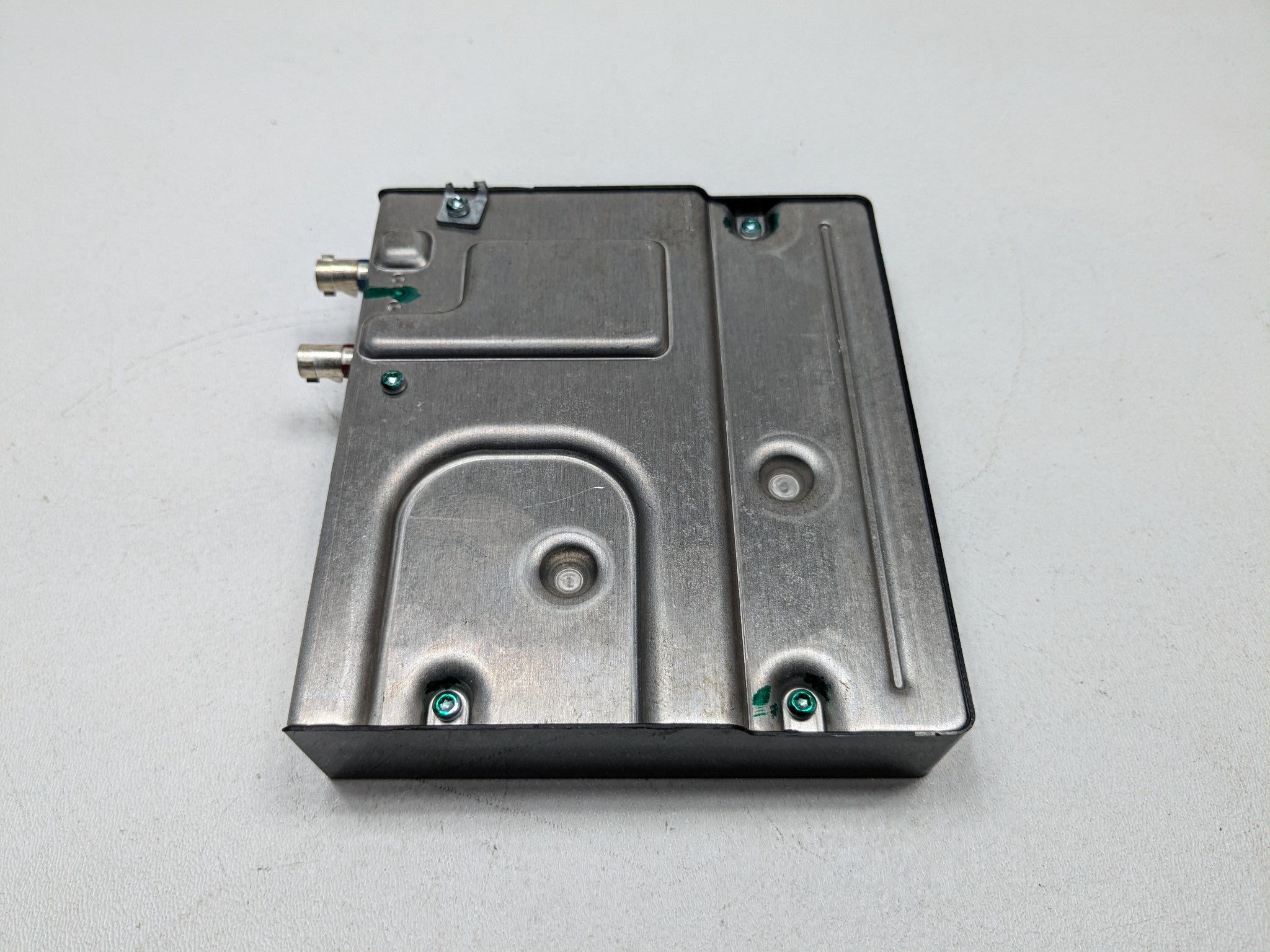 2013 - 2016 HYUNDAI SANTA FE OEM COMMUNICATION TELEMATIC BLUELINK CONTROL MODULE