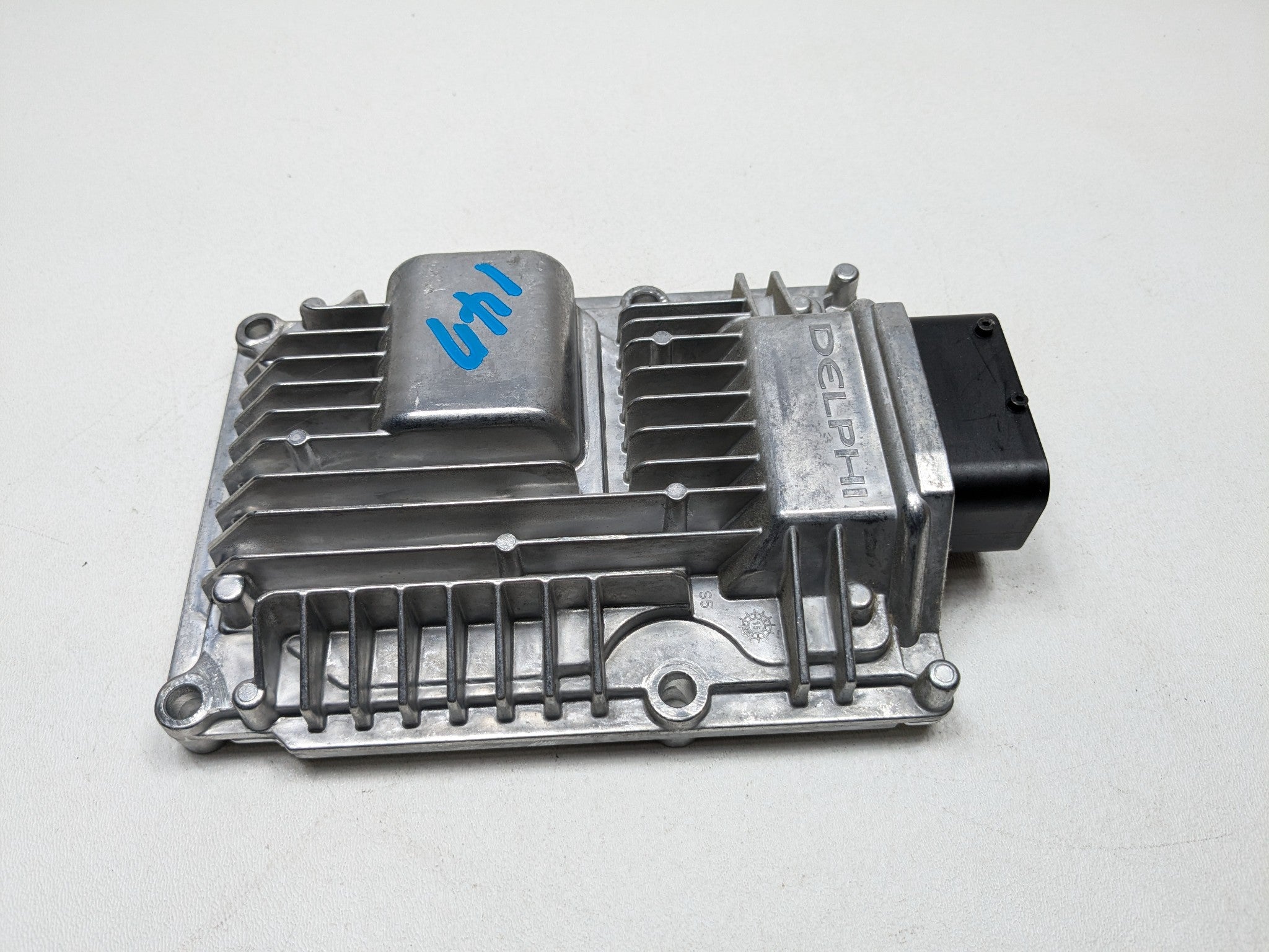 2013 - 2016 HYUNDAI SANTA FE OEM ENGINE FUEL INJECTION CONTROL MODULE UNIT