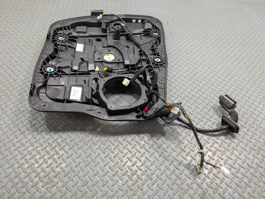2013 - 2016 HYUNDAI SANTA FE OEM DOOR WINDOW REGUALTOR PANEL FRONT LEFT SIDE