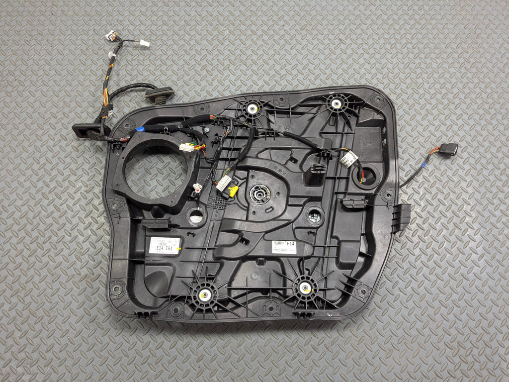 2013 - 2016 HYUNDAI SANTA FE OEM DOOR WINDOW REGUALTOR PANEL FRONT RIGHT SIDE