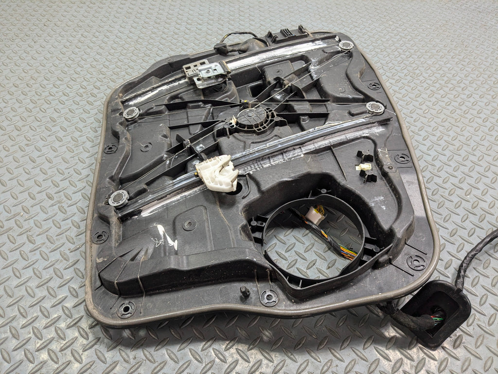 2013 - 2016 HYUNDAI SANTA FE OEM DOOR WINDOW REGUALTOR PANEL FRONT RIGHT SIDE